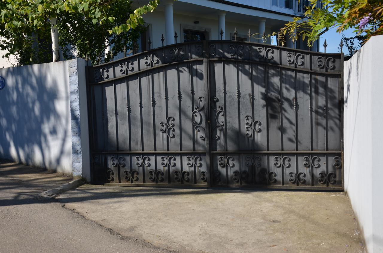 Tj Guest House Makhinjauri Εξωτερικό φωτογραφία