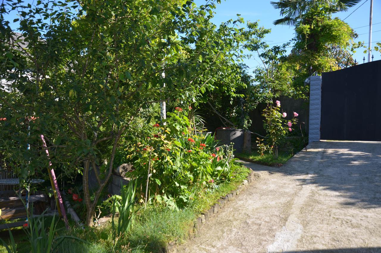 Tj Guest House Makhinjauri Εξωτερικό φωτογραφία